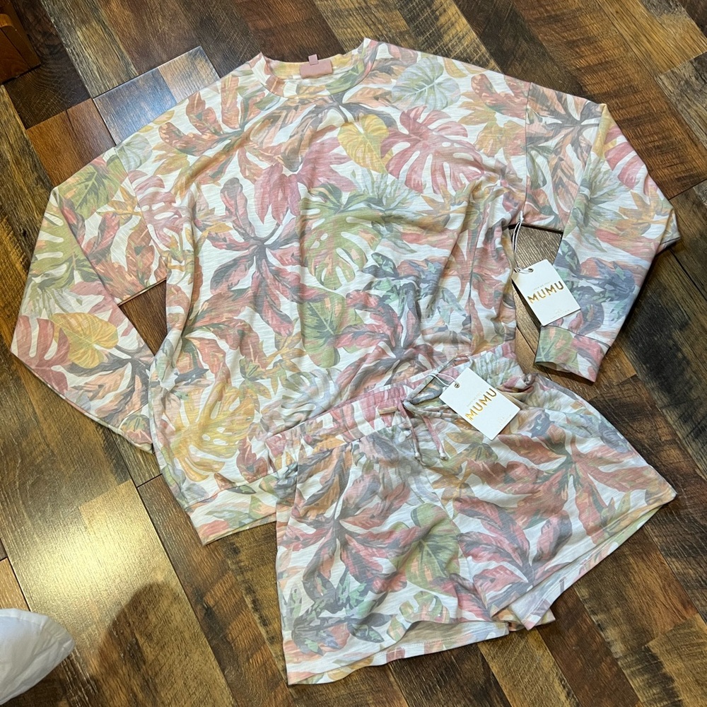 Show me your MuMu shorts set